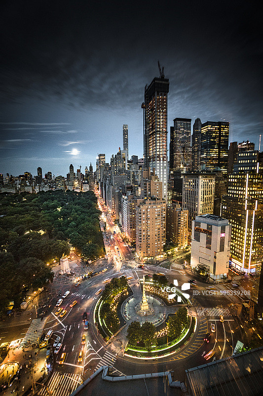 夜晚曼哈顿的哥伦布圆环广场图片素材
