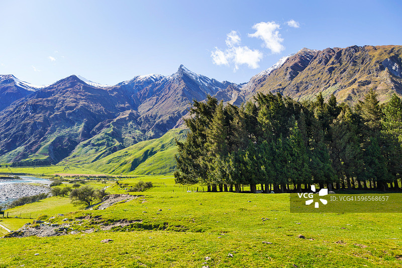 瓦纳卡湖和马图基图基山谷图片素材