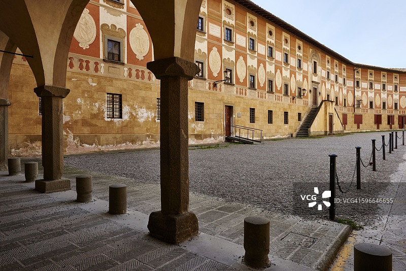 意大利托斯卡纳圣米尼亚托历史村庄图片素材