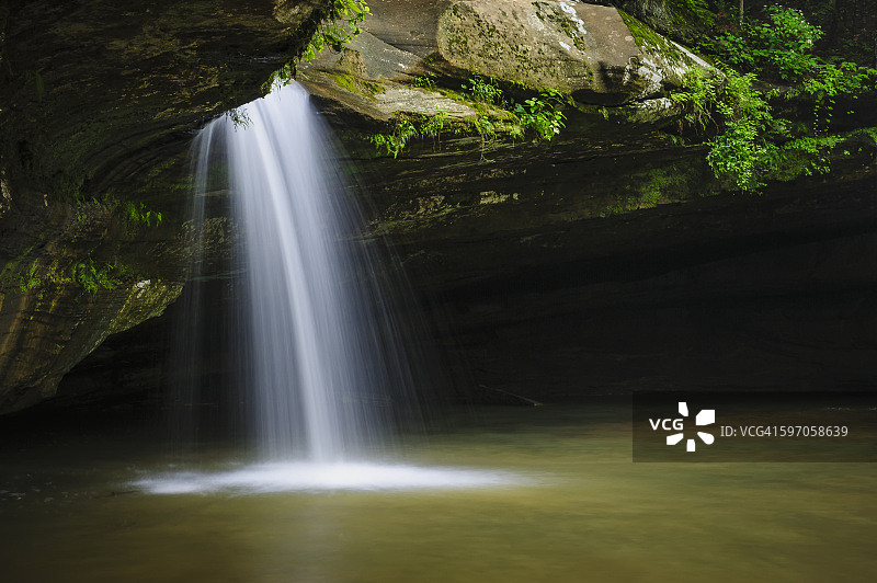 霍金山州立公园的雪松瀑布图片素材