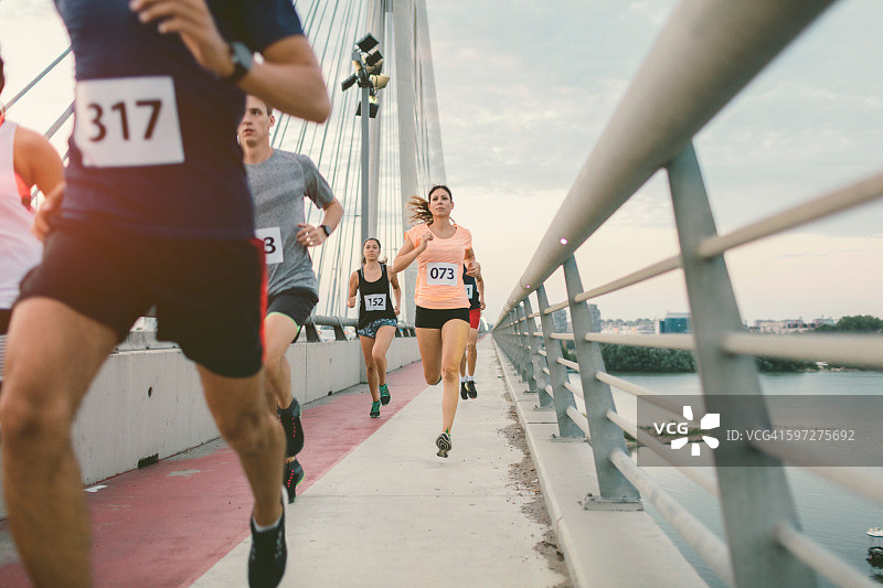 马拉松赛跑者图片素材