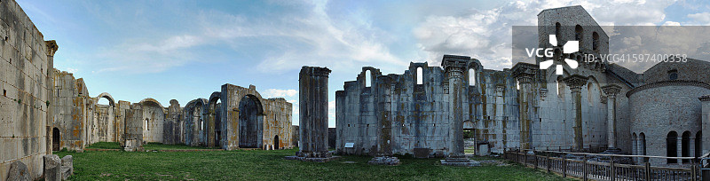 意大利韦诺萨圣三一修道院全景图片素材