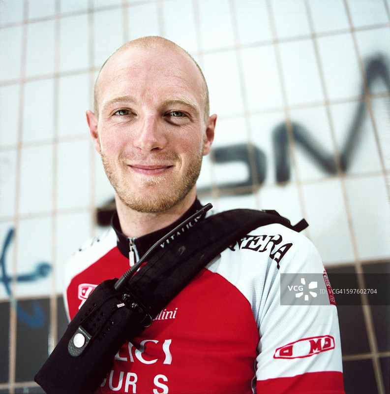 自行车快递员图片素材