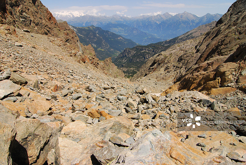 巨大的石质峡谷图片素材