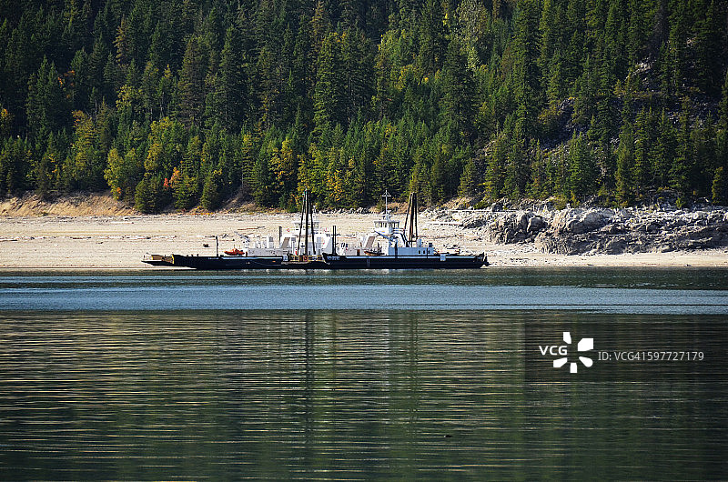 箭头湖渡轮图片素材