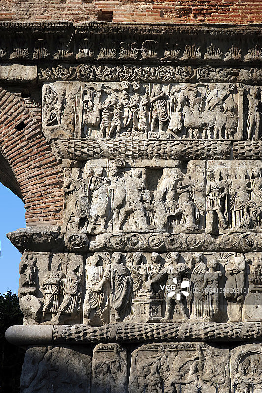 加莱里乌斯拱门浮雕，公元3-4世纪，塞萨洛尼基图片素材