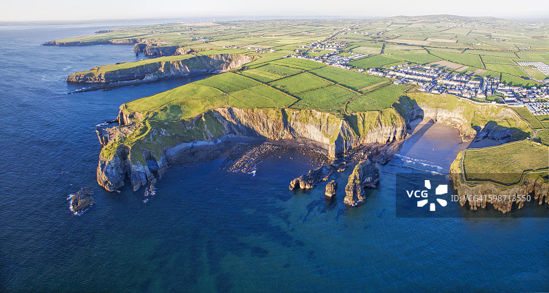 爱尔兰巴利巴尼翁神秘地貌航拍图片素材