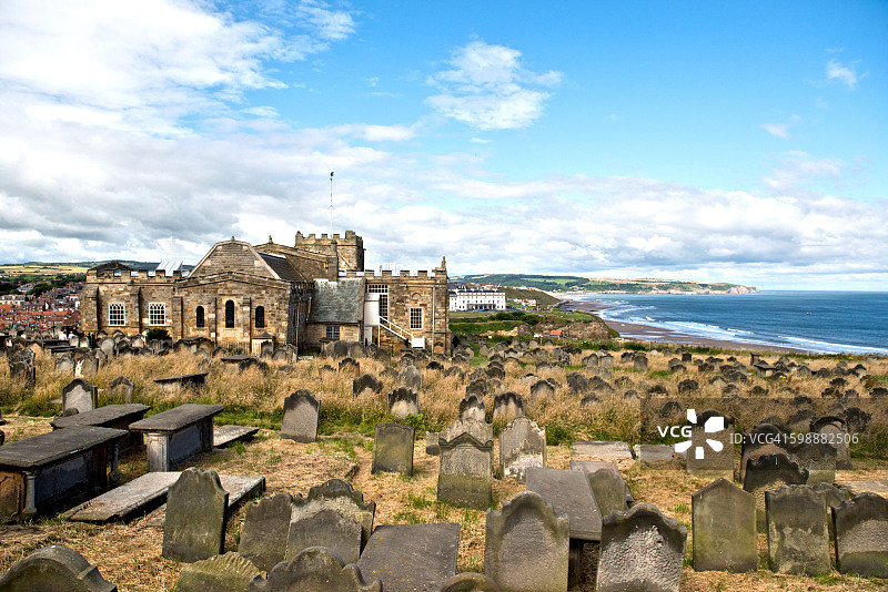 英格兰北约克郡惠特比修道院墓地图片素材