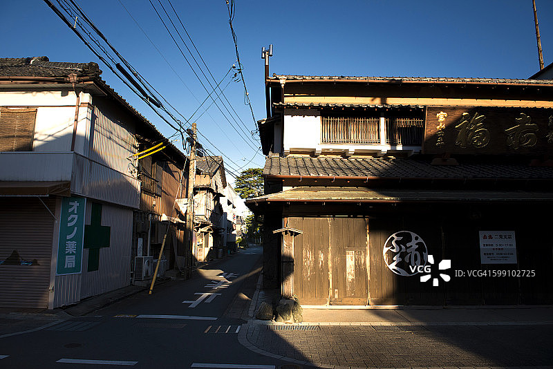 伊势的老式木制店屋图片素材