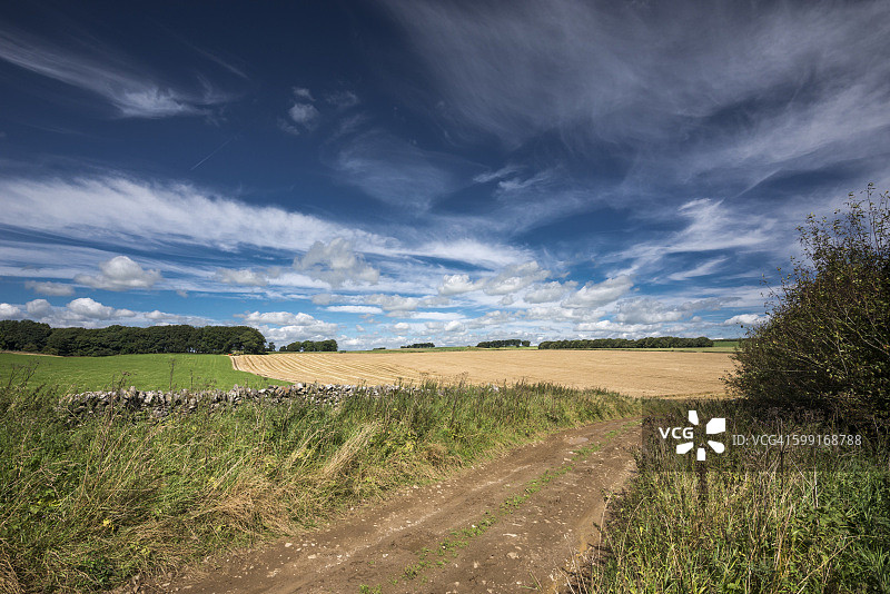 乡村的夏末图片素材
