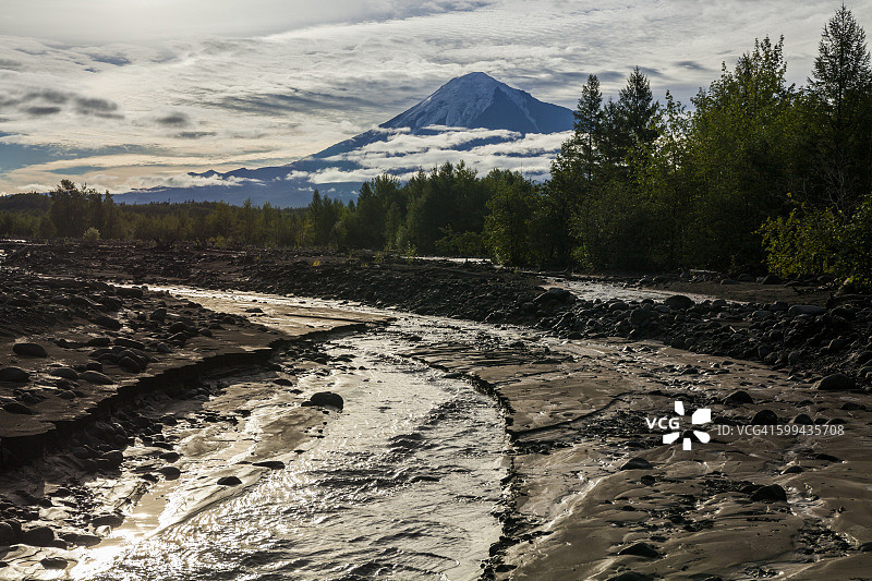 堪察加半岛托尔巴奇克火山景观图片素材