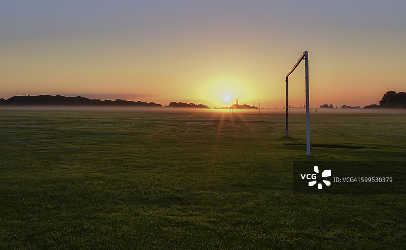 足球绕图片素材