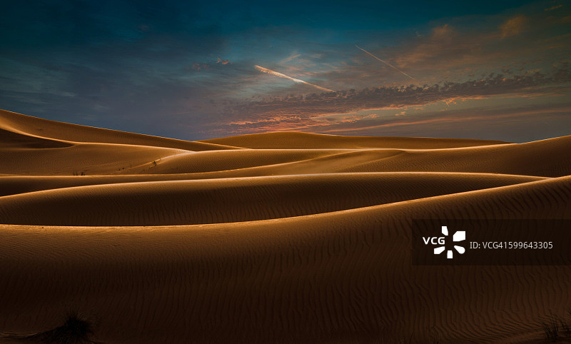 阿联酋哈塔沙漠的沙漠沙丘景观图片素材