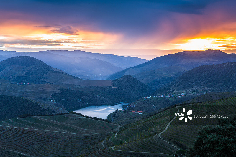 杜罗河日出图片素材