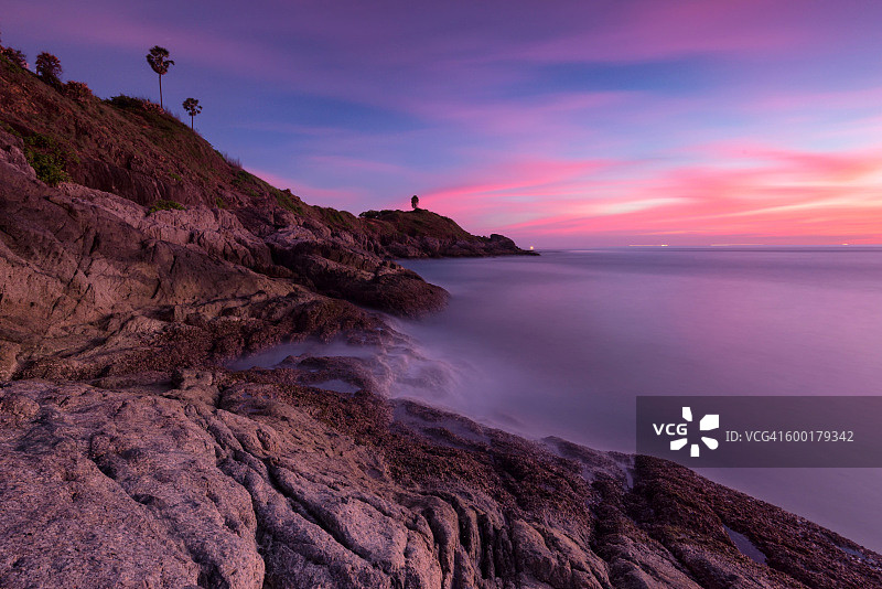 泰国普吉岛蓬贴海角黄昏长曝光图片素材