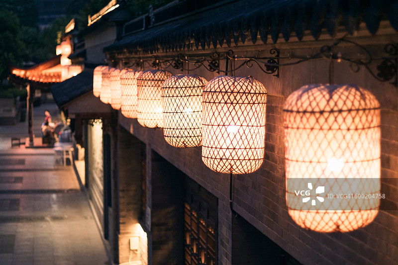 夜间照明灯笼特写图片素材