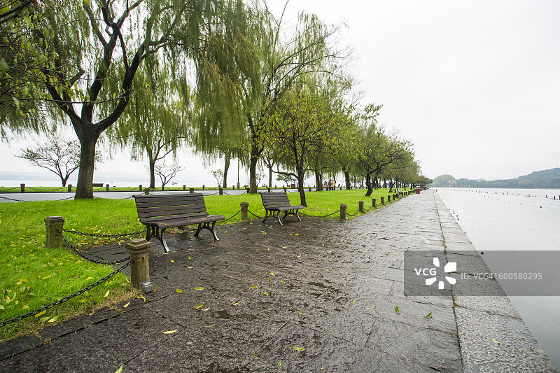 杭州西湖的白堤图片素材
