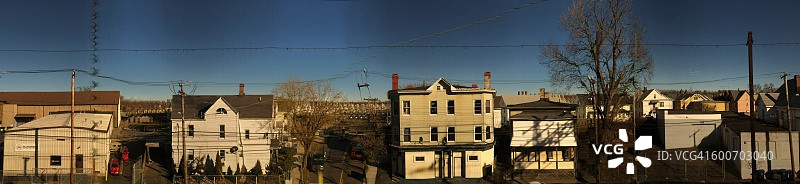 城市与铁轨图片素材