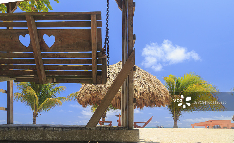 海滨秋千图片素材