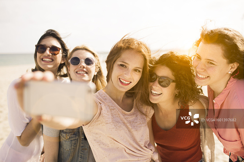 朋友们为社交媒体自拍图片素材