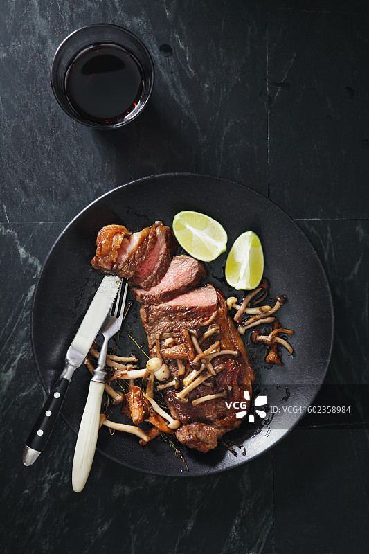 蘑菇牛排图片素材