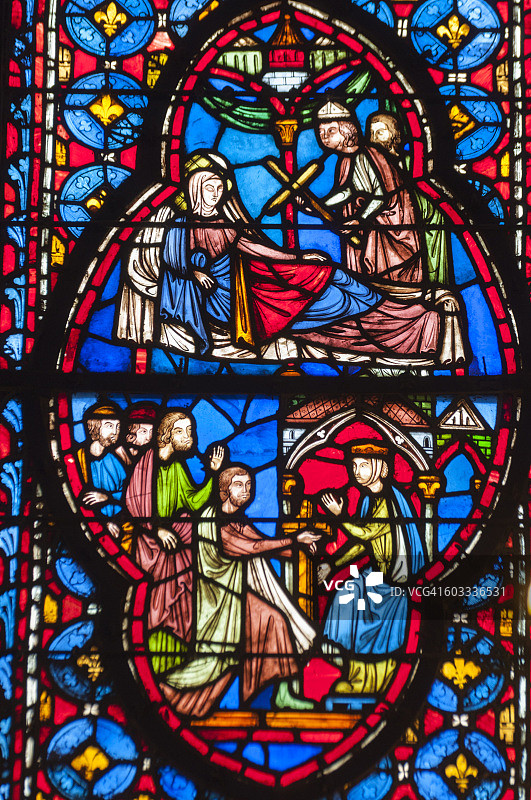 圣礼拜堂的彩色玻璃窗图片素材