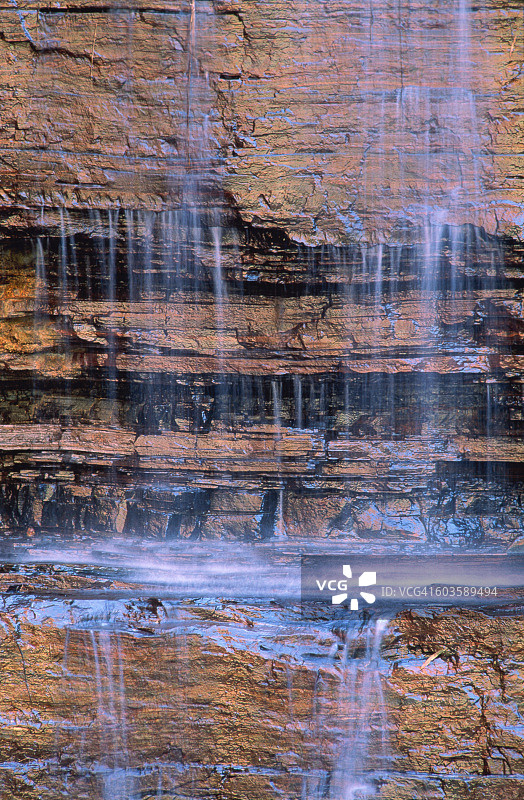 卡里吉尼国家公园的岩壁和瀑布，澳大利亚图片素材
