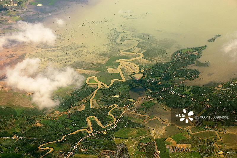 越南南部湄公河三角洲的航拍景色图片素材
