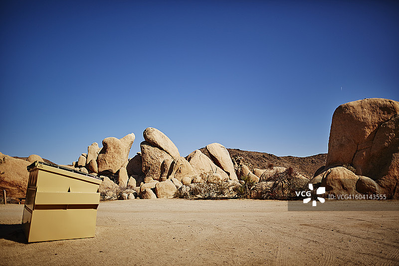 约书亚树国家公园的垃圾箱图片素材