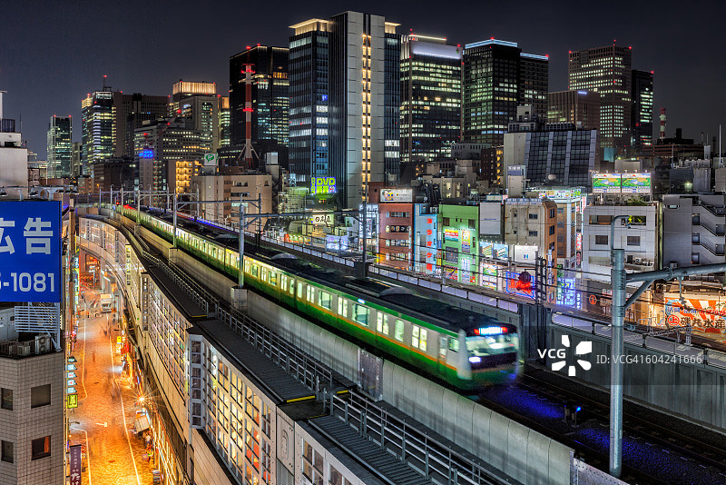 东京神田的列车图片素材