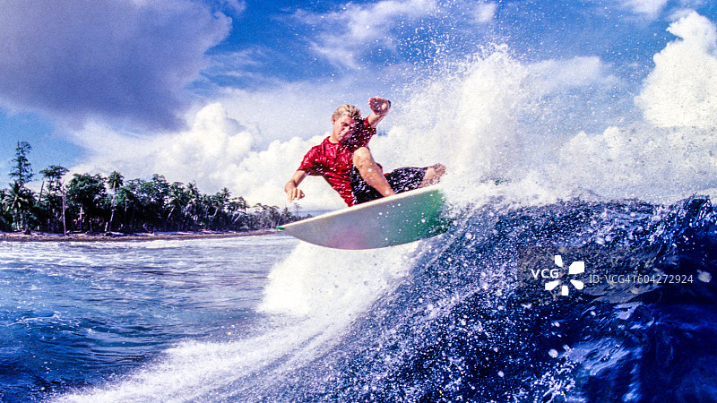 明打威群岛冲浪图片素材