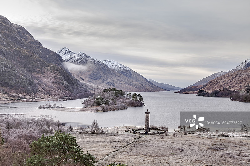 苏格兰格伦芬南纪念碑和希尔湖图片素材