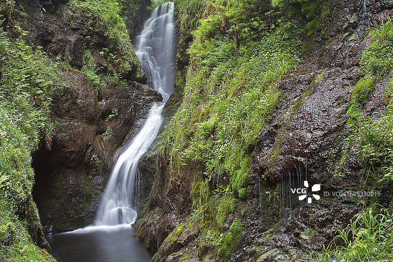 格兰阿里夫瀑布，英国北爱尔兰图片素材