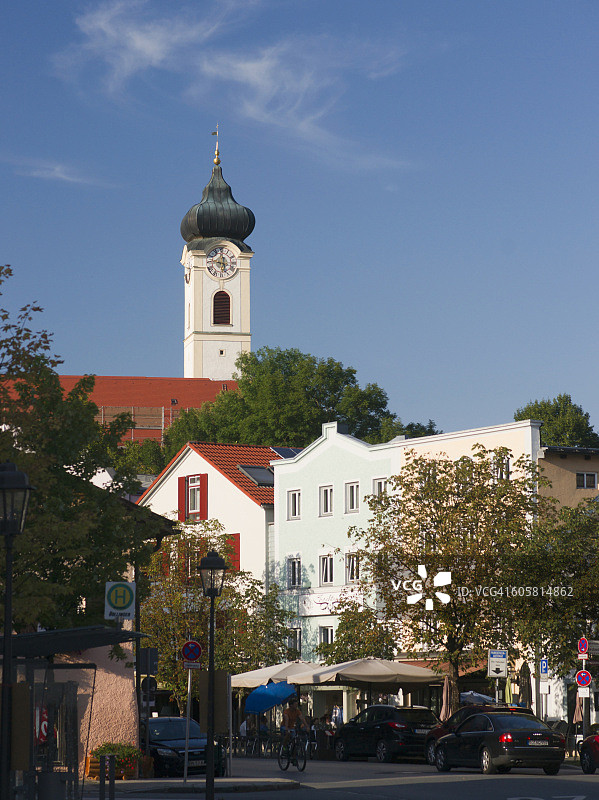 欧洲德国巴伐利亚州巴特艾布林：教堂和街道景象图片素材