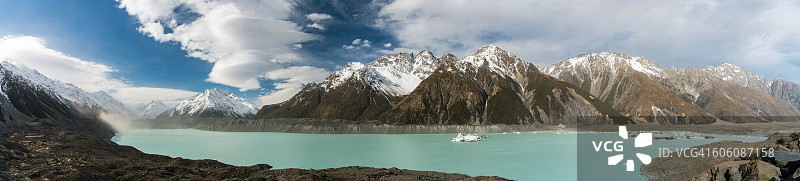 新西兰库克山国家公园塔斯曼冰川湖图片素材