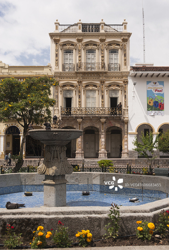 厄瓜多尔昆卡的殖民时期建筑立面图片素材