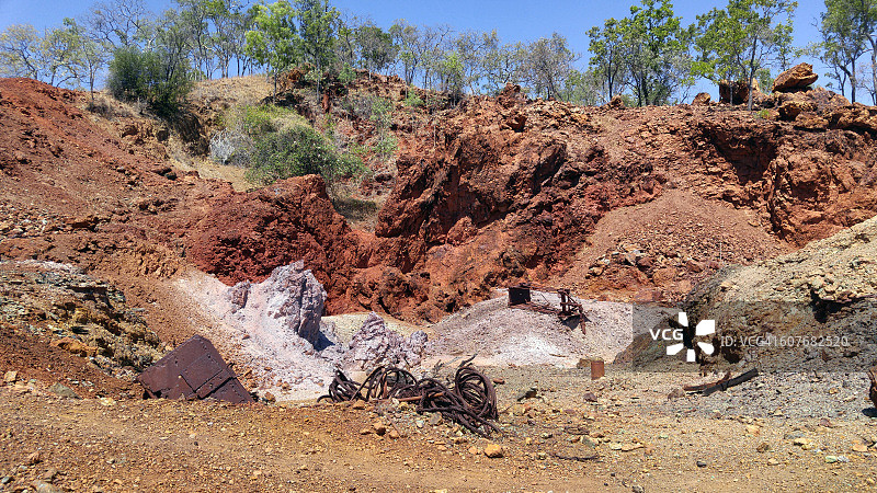 废弃的铜矿和冶炼厂图片素材