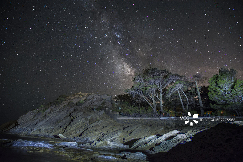 加泰罗尼亚卡达克斯的银河图片素材
