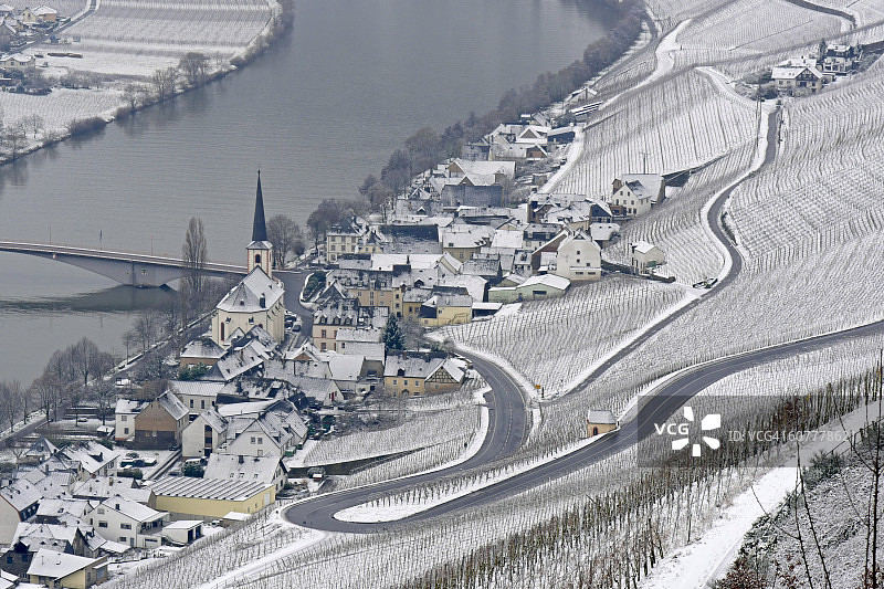 摩泽尔河谷皮斯波特的冬季葡萄园图片素材