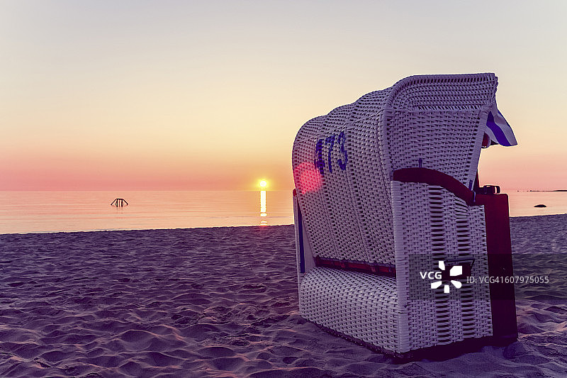 德国吕根岛宾茨海滩日落图片素材