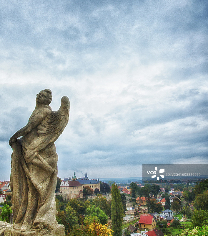 库特纳霍拉老城区的天使雕像图片素材