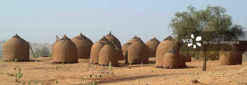 非洲尼日尔，泥屋村庄景观图片素材