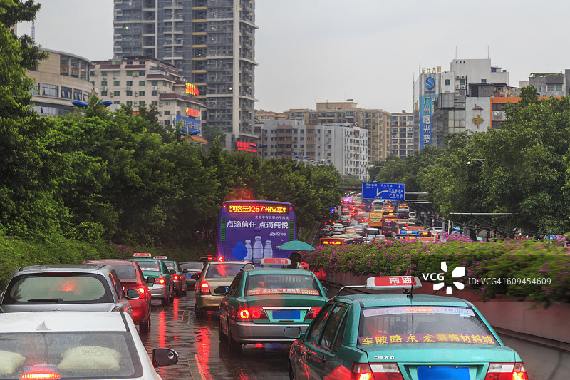 中国广州的交通堵塞（后视图）图片素材
