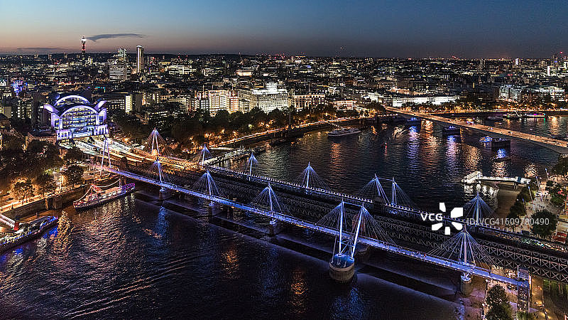 伦敦的金色禧年和汉格福德桥图片素材