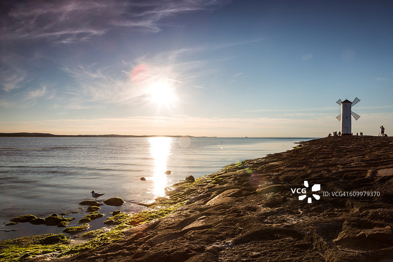 施塔瓦穆伊尼的彩色日落灯塔图片素材