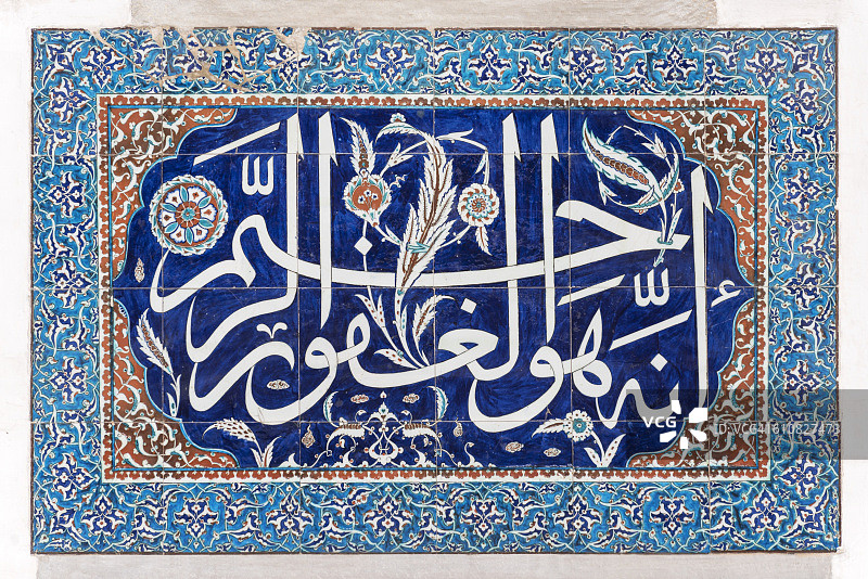 阿提克瓦利德清真寺的16世纪IZNIK瓷砖图片素材