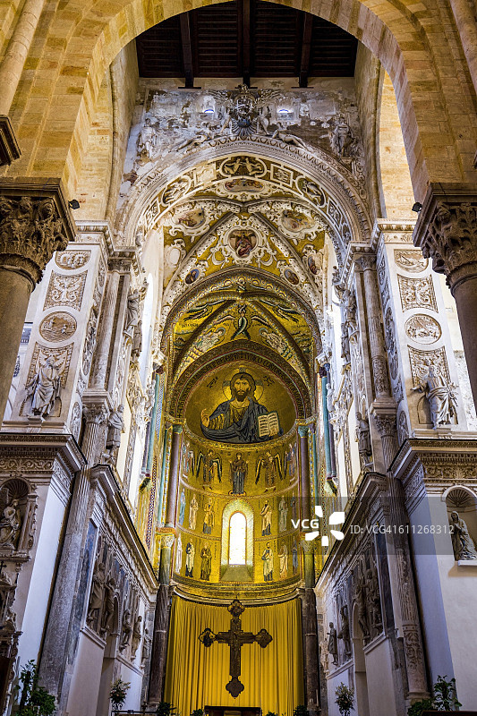 意大利西西里岛切法卢大教堂图片素材