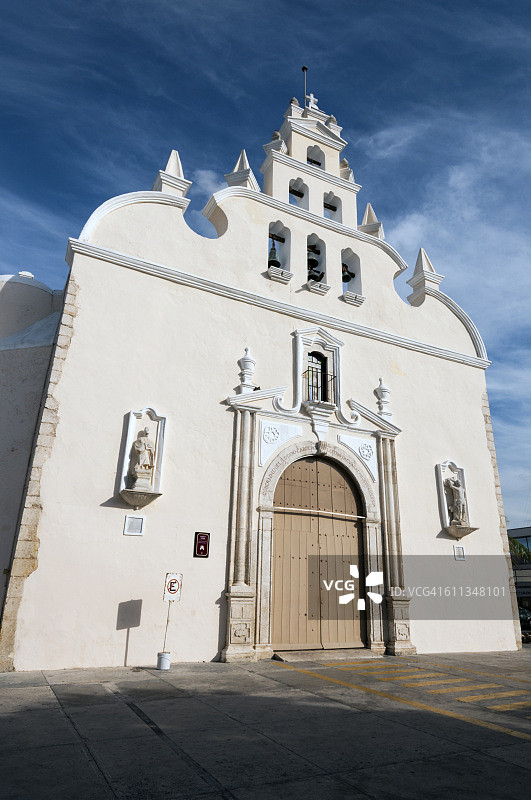 墨西哥梅里达圣地亚哥教堂图片素材