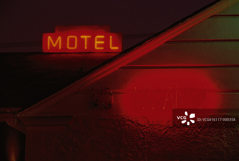 红色霓虹汽车旅馆标志图片素材