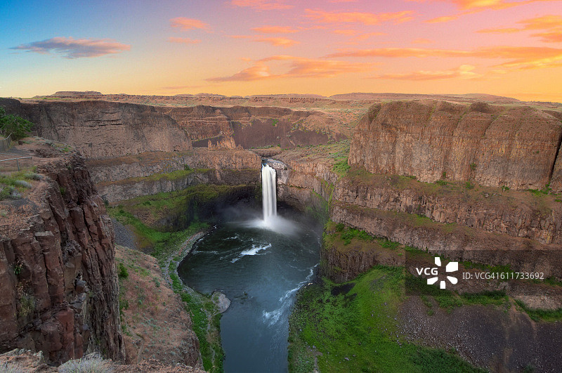 帕卢斯瀑布图片素材